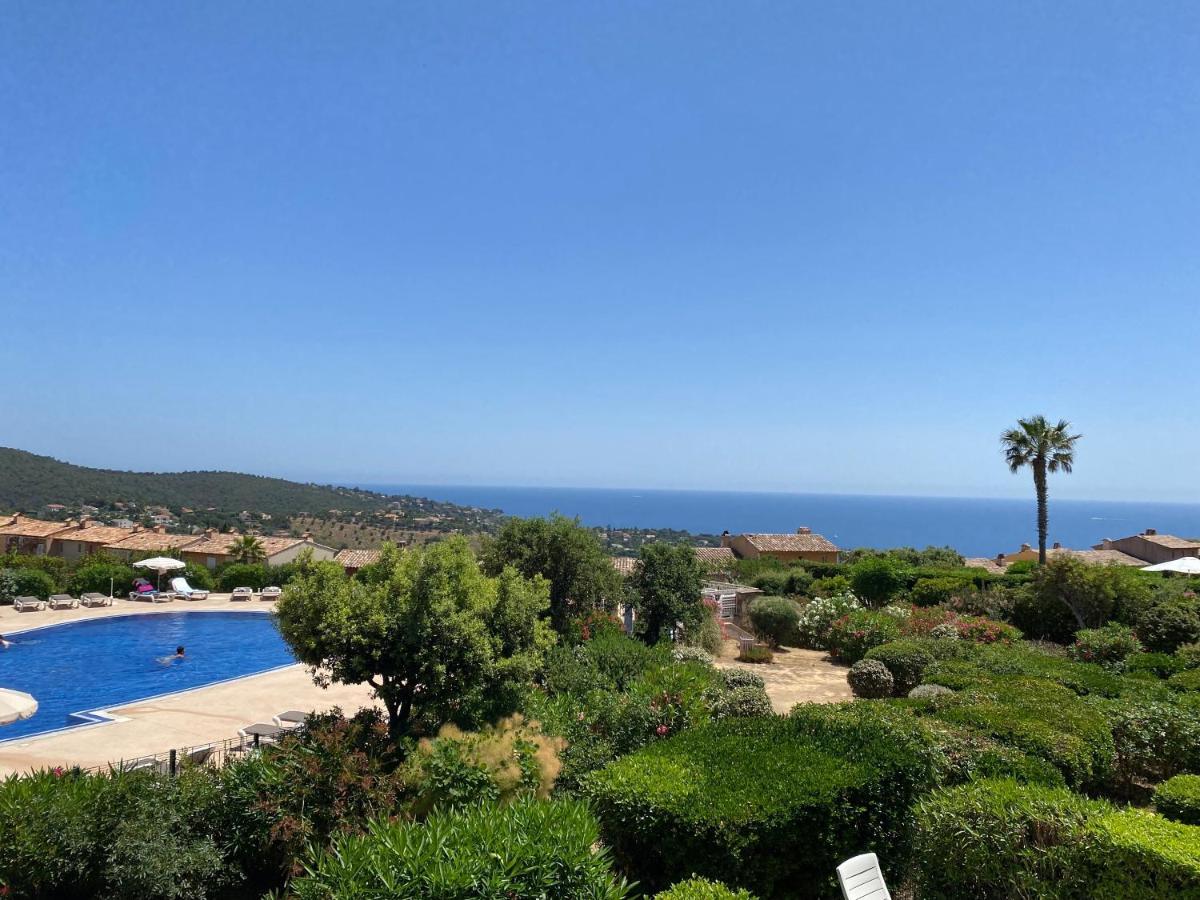 Appart. Vue Mer Avec Piscine - Golfe De St Tropez Les Issambres Εξωτερικό φωτογραφία