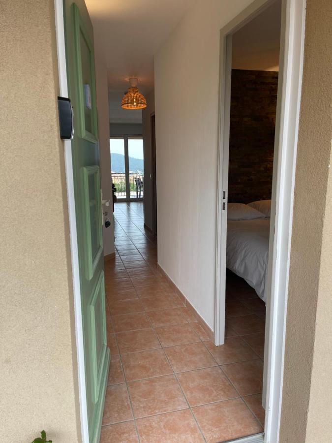 Appart. Vue Mer Avec Piscine - Golfe De St Tropez Les Issambres Εξωτερικό φωτογραφία